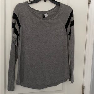 grey long sleeve detailed shirt